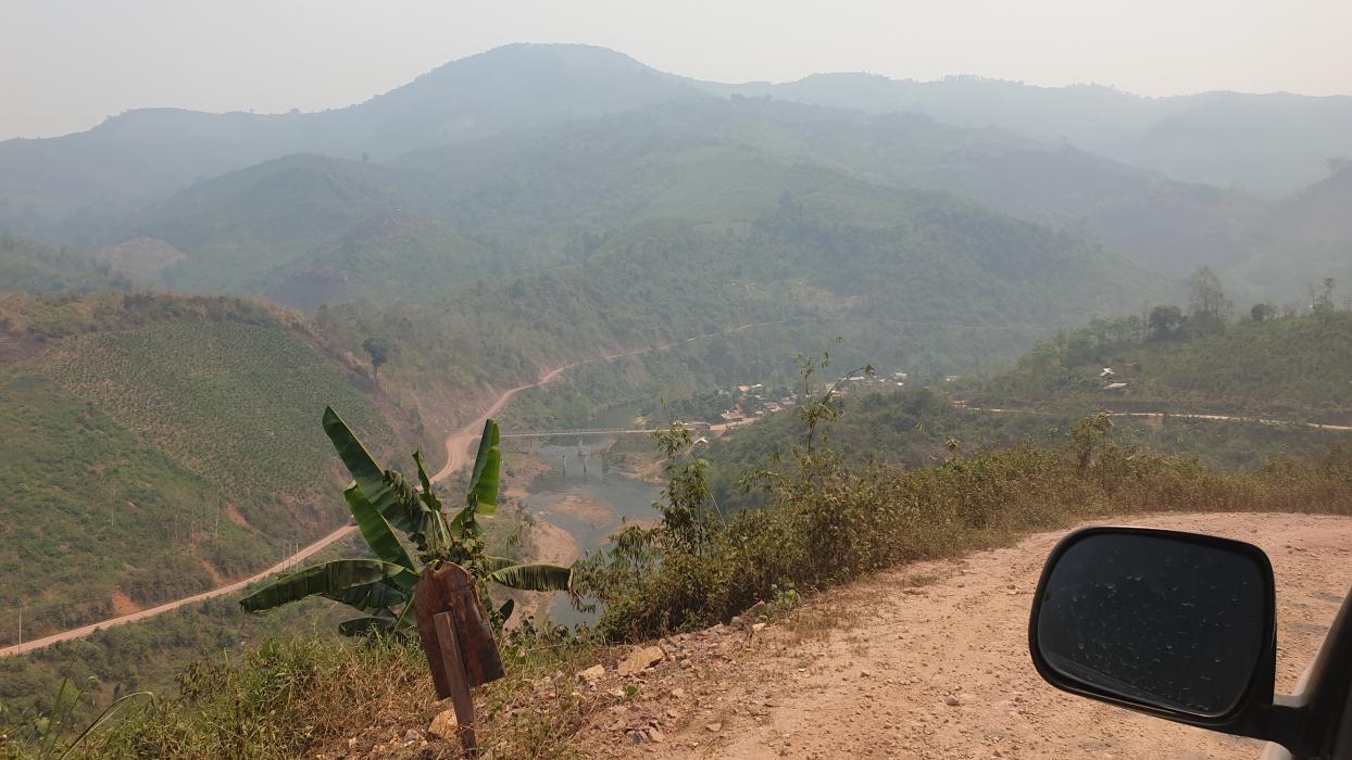 Nos formateurs " Bien Naître au NO du Laos" sur les routes de la province d'Oudomxaï